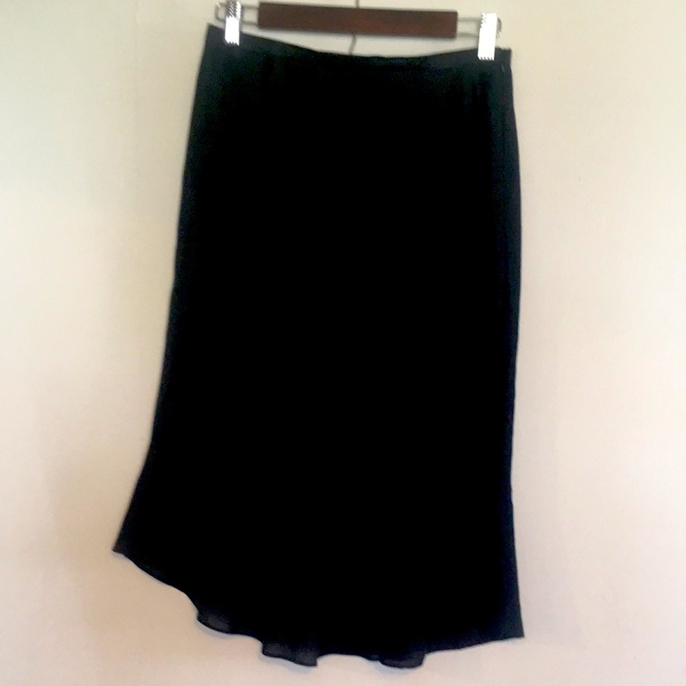 Banana Republic ruffled midi skirt size 0, longer in back, shorter in front